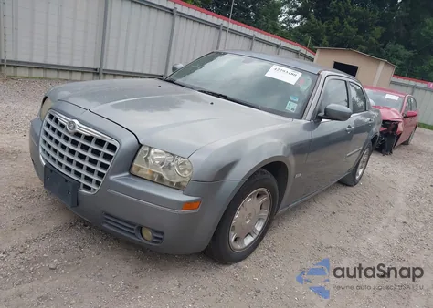 2007 Chrysler 300 Touring из США, поврежденный, VIN 2C3KA53G57H700084
